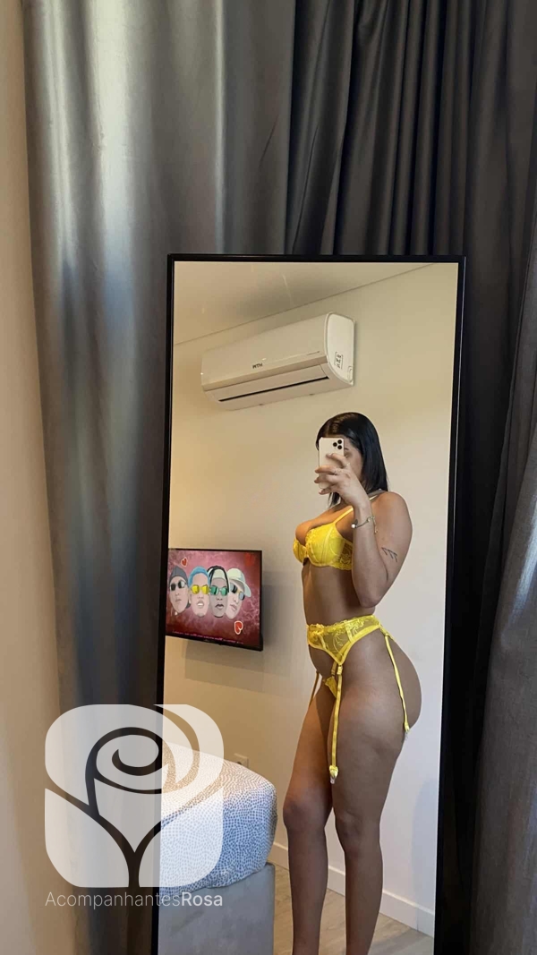 Acompanhantes Guimarães. Acompanhantes de Luxo Guimarães. Foto da Acompanhante de Luxo Beatriz Nunes 937530749. Atualmente disponível Guimarães | Picture Verified Escort